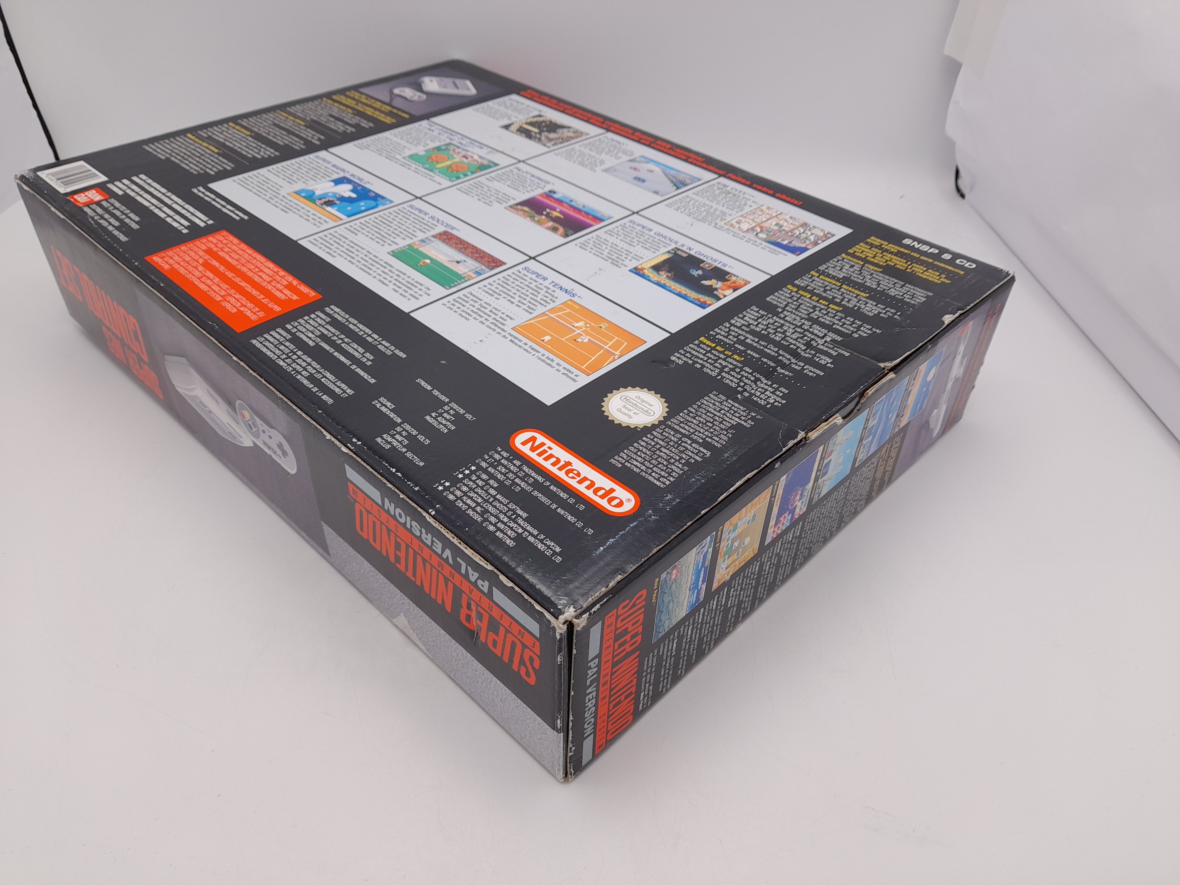 Foto van Super Nintendo in Doos