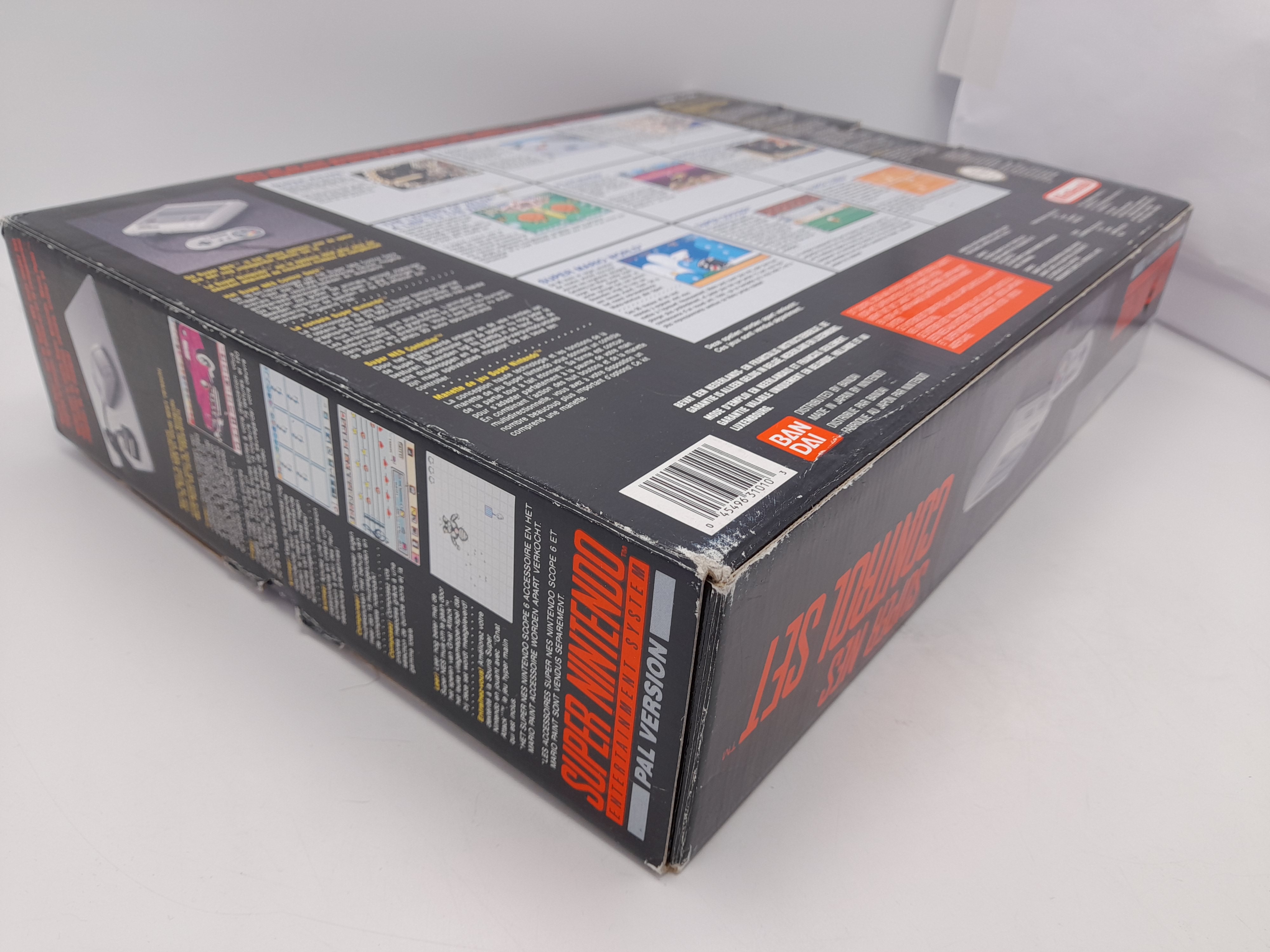 Foto van Super Nintendo in Doos