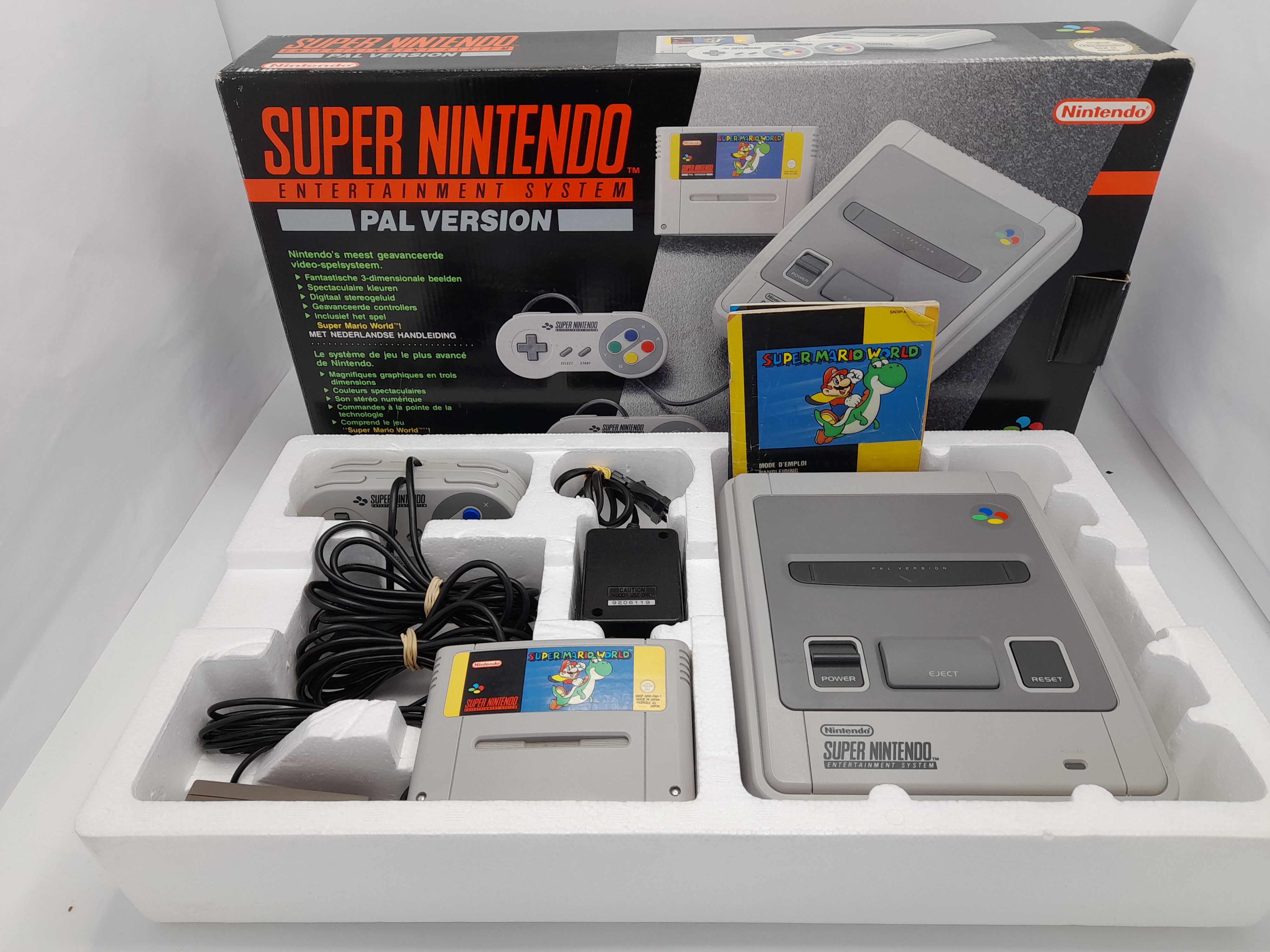 Foto van Super Nintendo in Doos 1-Chip