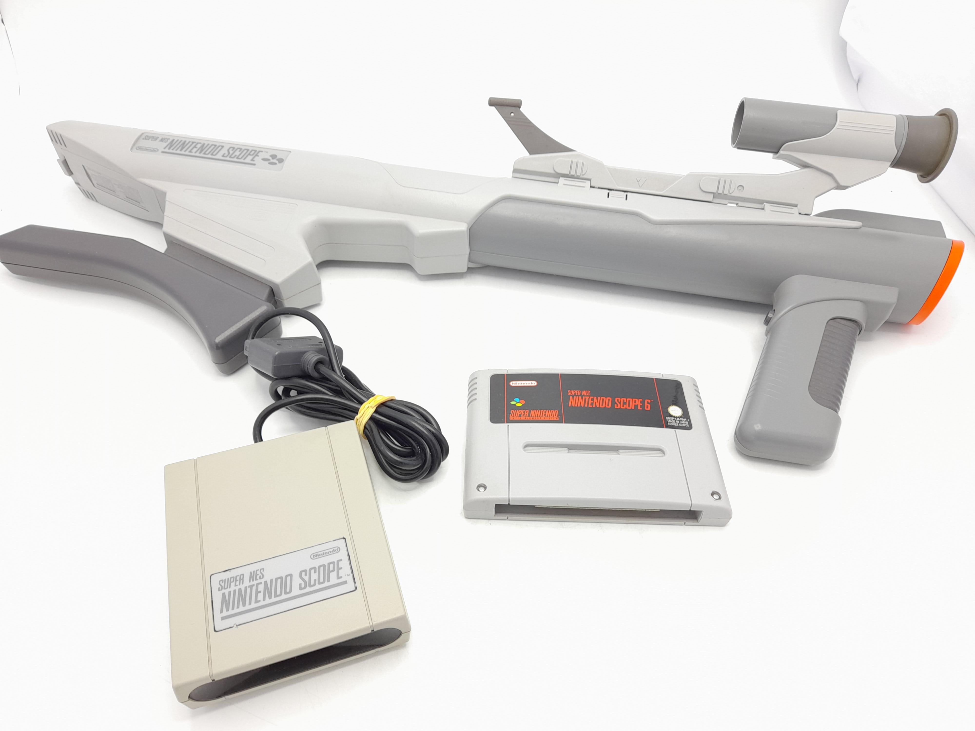 Foto van Super NES Nintendo Scope 6: LazerBlaster + Game + Receiver